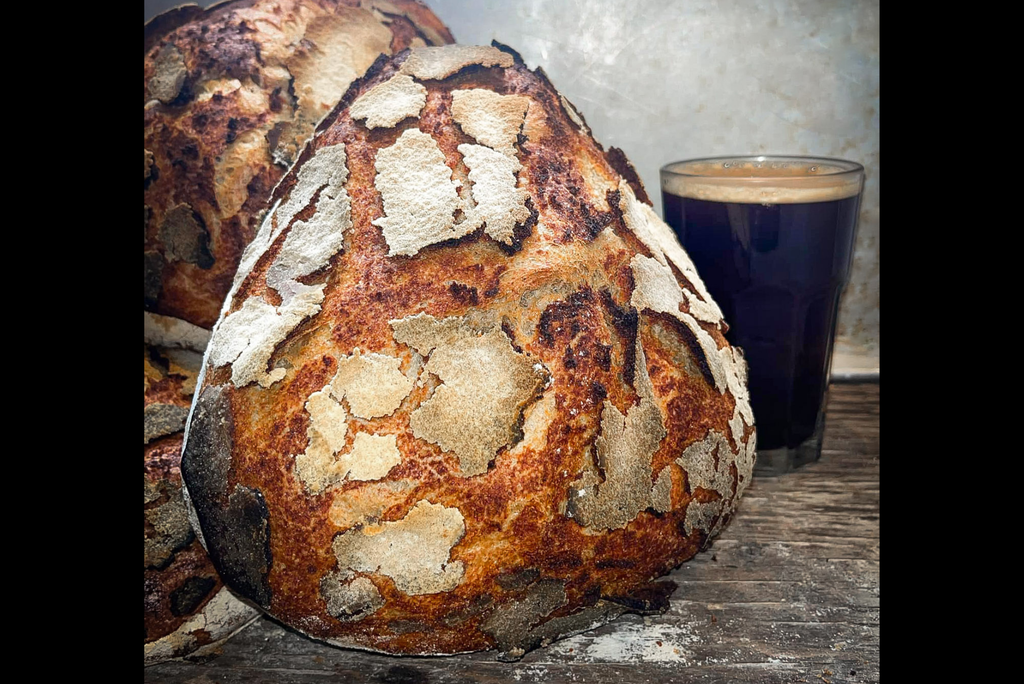 Pain à la bière avec la stout à l'avoine de la microbrasserie Le Castor